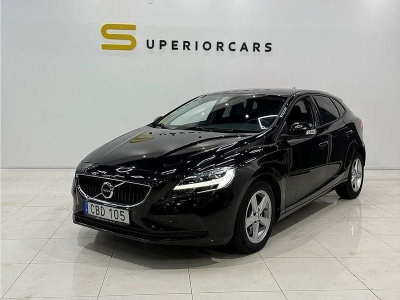 Svart Begagnad 2017 Volvo V40 R-Design Sedan | 189 900 kr (Marknadspris) - Bild 1/4