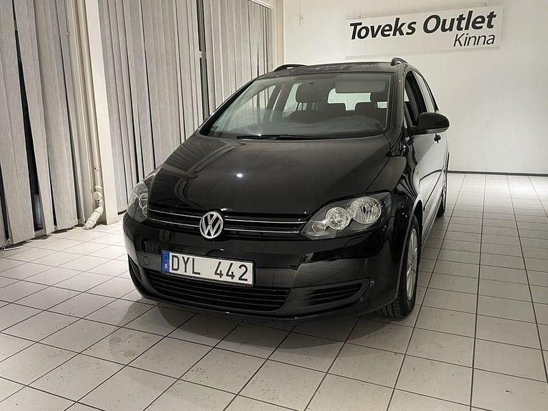 Svart Begagnad 2014 VW Golf VII Halvkombi | 119 900 kr (Marknadspris) - Bild 1/4