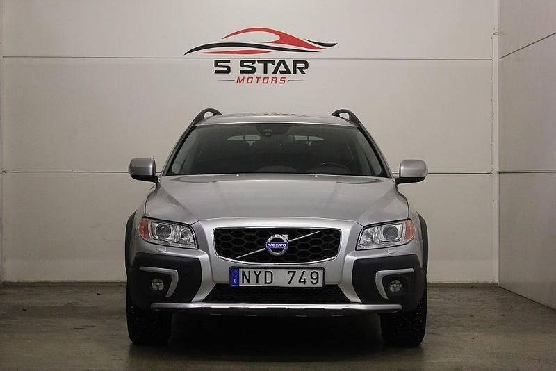Begagnad Volvo XC70 Summum 163 HK (119 kW) 2013 Silver Kombi