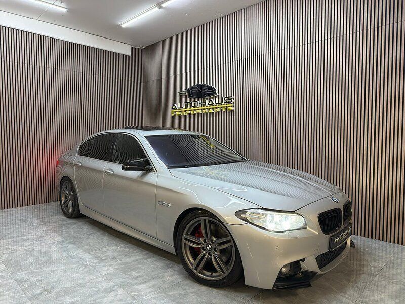 Silver Begagnad 2015 BMW M550 M Sport Sedan | 259 900 kr - Bild 1/4