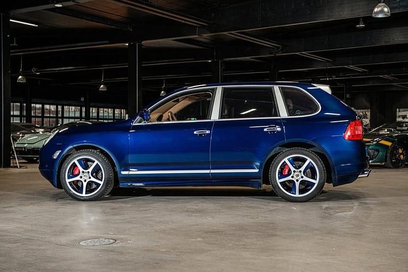 Begagnad Porsche Cayenne Turbo S 521 HK (383 kW) 2006 Blå SUV