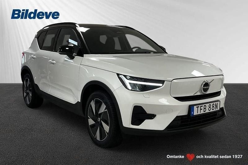 Vit Begagnad 2024 Volvo XC40 Core SUV | 439 900 kr - Bild 1/4