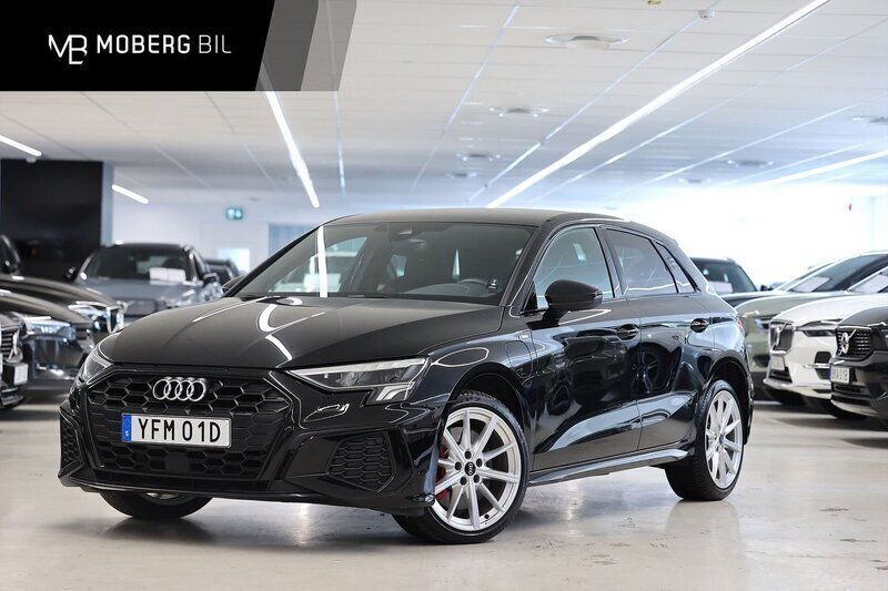 Svart Begagnad 2022 Audi A3 e-tron S-Line Halvkombi | 319 900 kr - Bild 1/3