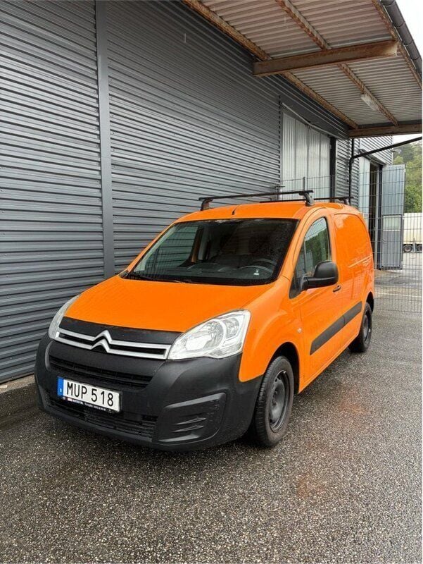 Orange Begagnad 2015 Citroën Berlingo Minibuss | 50 000 kr (Superpris) - Bild 1/4