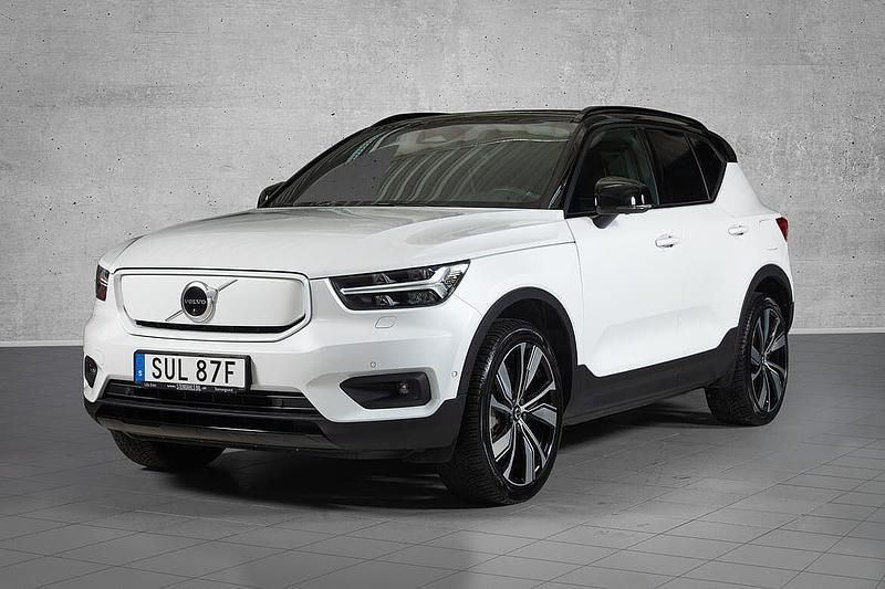 Vit Begagnad 2022 Volvo XC40 Pro SUV | 359 000 kr - Bild 1/4