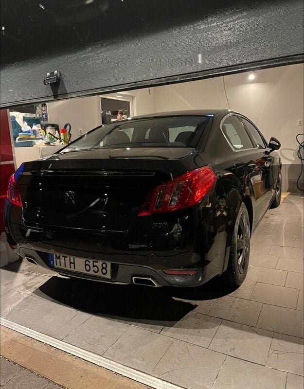 Svart Begagnad 2012 Peugeot 508 Sedan | 49 000 kr (Marknadspris) - Bild 1/4