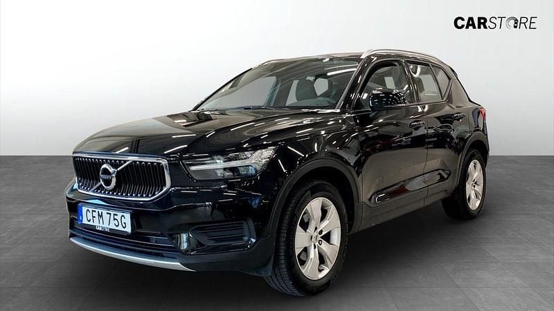 Svart Begagnad 2021 Volvo XC40 Momentum SUV | 259 900 kr (Bra pris) - Bild 1/4