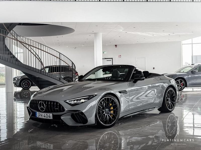 Grå Begagnad 2022 Mercedes SL63 AMG AMG Cab | 1 519 000 kr (Superpris) - Bild 1/4
