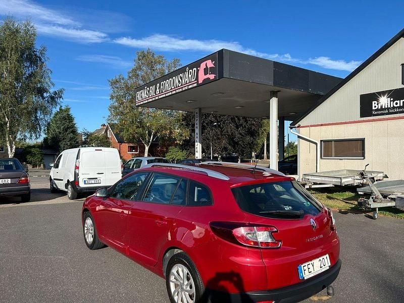 Röd Begagnad 2012 Renault Mégane GrandTour Kombi | 54 900 kr (Lite dyr) - Bild 1/4