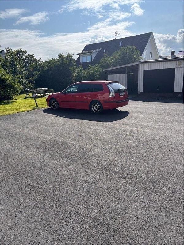 Röd Begagnad 2006 Saab 9-3 Linear Kombi | 15 000 kr (Bra pris) - Bild 1/4