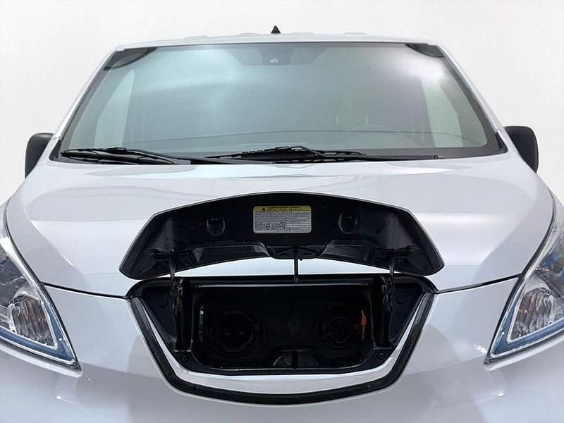 Begagnad Nissan e-NV200 80 kW (109 HK) 2019 Vit Minibuss