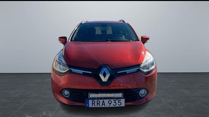 Röd Begagnad 2014 Renault Clio GrandTour Kombi | 44 900 kr (Bra pris) - Bild 1/4
