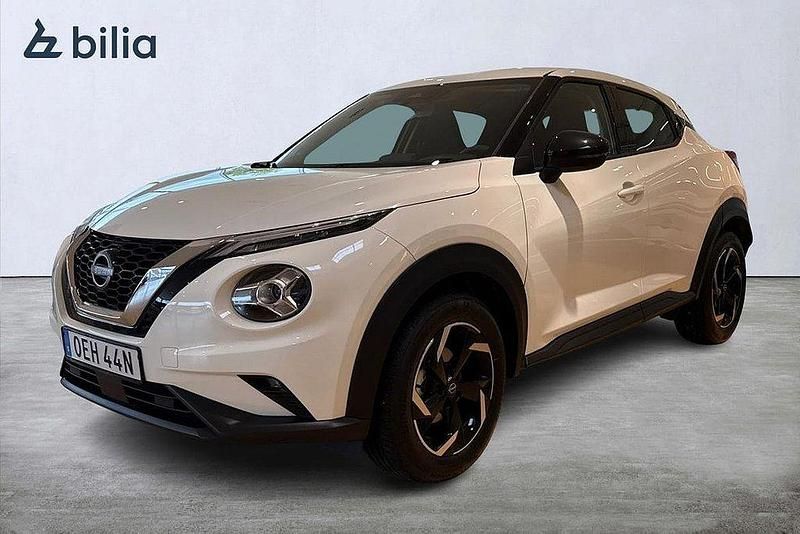 Vit Begagnad 2023 Nissan Juke Acenta SUV | 199 900 kr (Superpris) - Bild 1/3