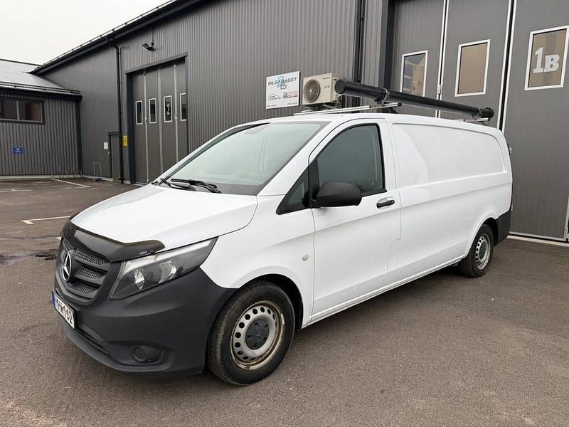 Vit Begagnad 2019 Mercedes Vito Van | 179 900 kr (Superpris) - Bild 1/4