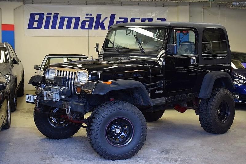 Svart Begagnad 1990 Jeep Wrangler SUV | 129 500 kr - Bild 1/4