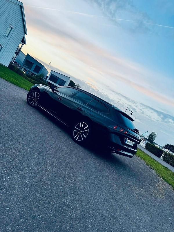 Begagnad 2022 Peugeot 508 SW Kombi | 102 000 kr - Bild 1/4