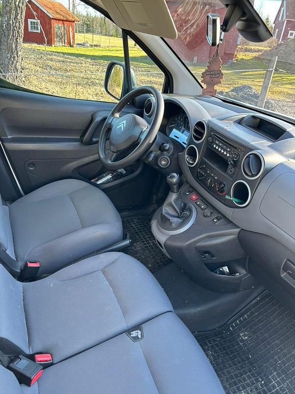 Begagnad Citroën Berlingo 75 HK (55 kW) 2014 Minibuss