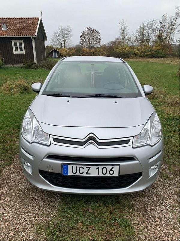 Silver Begagnad 2016 Citroën C3 Halvkombi | 66 900 kr (Bra pris) - Bild 1/4