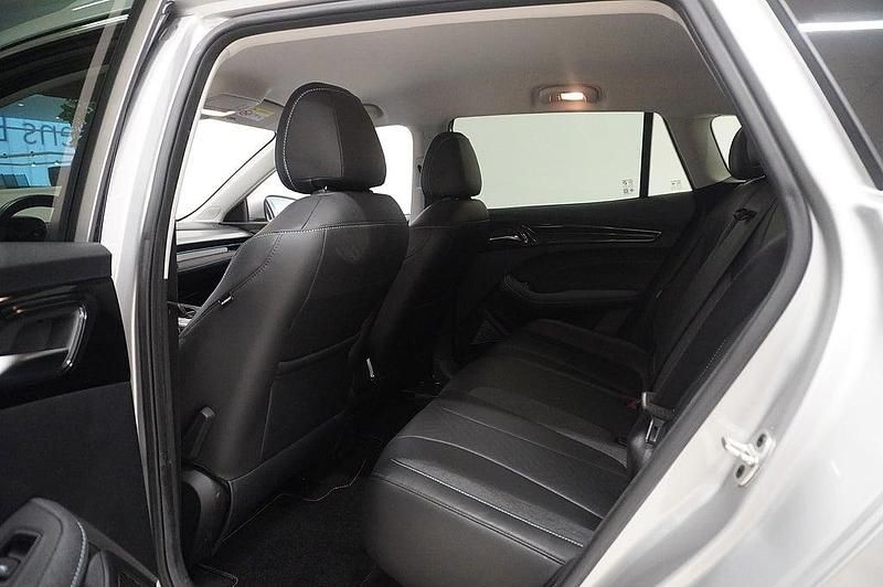 Begagnad MG MG5 EV Luxury 114 kW (156 HK) 2022 Grå Kombi