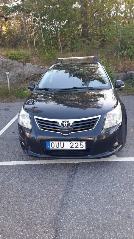 Svart Begagnad 2010 Toyota Avensis Business Edition Kombi | 49 000 kr (Bra pris) - Bild 1/4