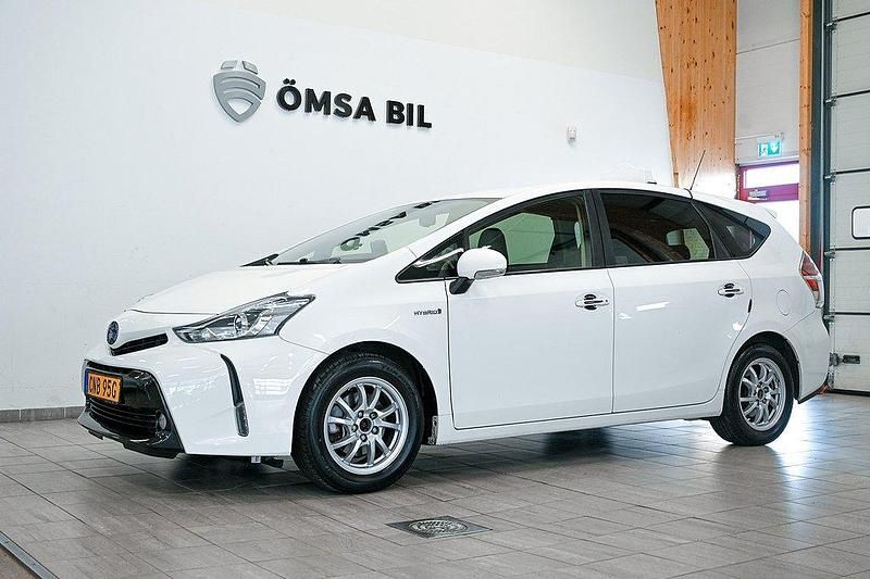 Vit Begagnad 2019 Toyota Prius Halvkombi | 224 798 kr - Bild 1/4