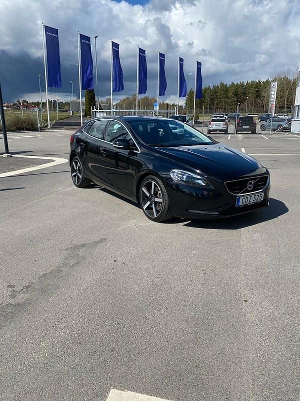 Begagnad Volvo V40 150 HK (110 kW) 2014