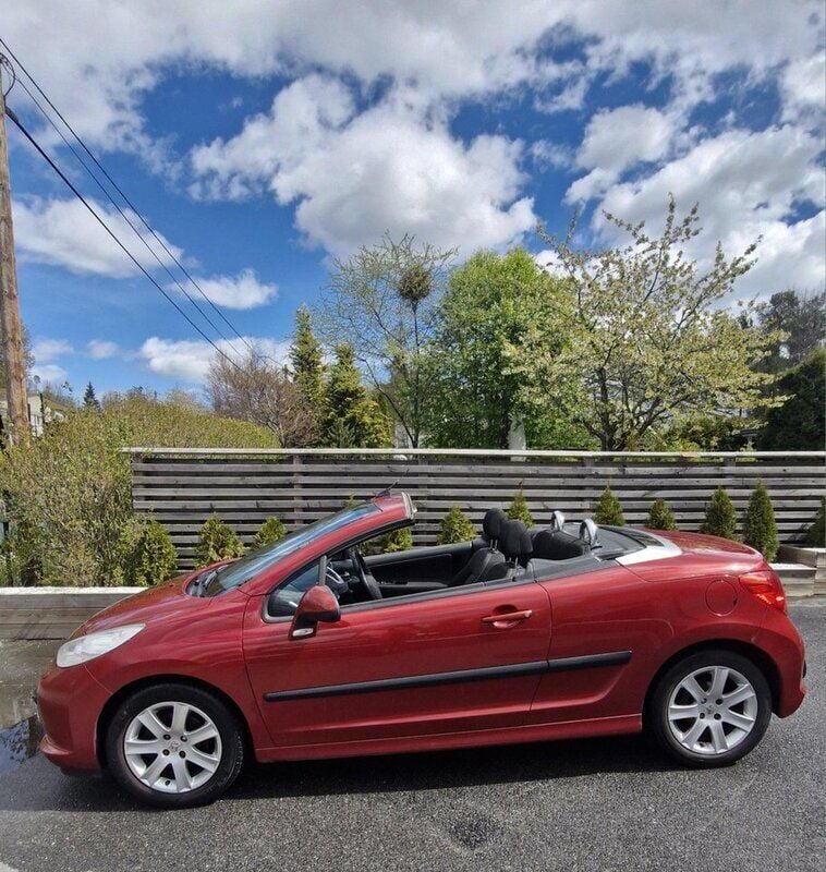 Röd Begagnad 2007 Peugeot 207 CC Cab | 35 000 kr (Bra pris) - Bild 1/4