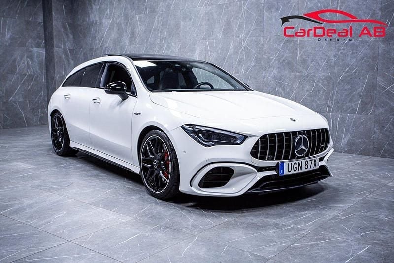 Vit Begagnad 2019 Mercedes CLA45 AMG AMG Kombi | 494 800 kr (Bra pris) - Bild 1/4