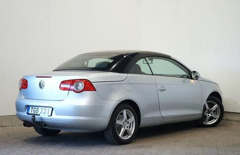 Begagnad VW Eos 200 HK (147 kW) 2006 Silver Cab