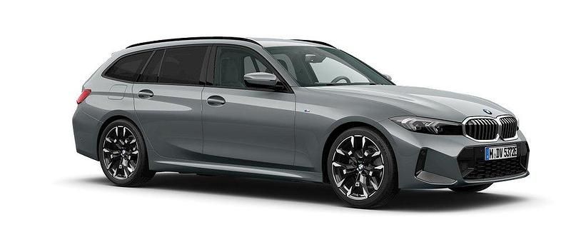 Grå Ny 2025 BMW 330 Comfort Edition Kombi | 662 700 kr - Bild 1/3