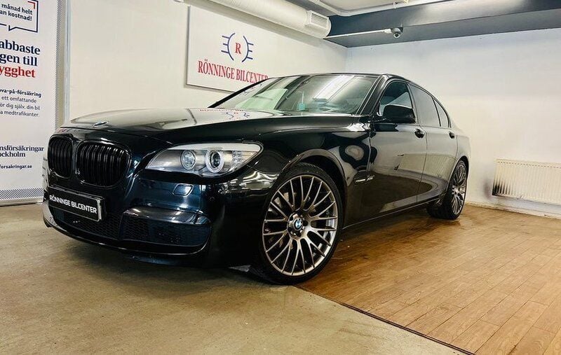 Svart Begagnad 2011 BMW 740 M Sport Sedan | 249 800 kr - Bild 1/4