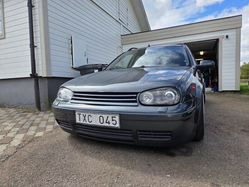Grå Begagnad 2003 VW Golf IV Highline Kombi | 69 000 kr - Bild 1/4