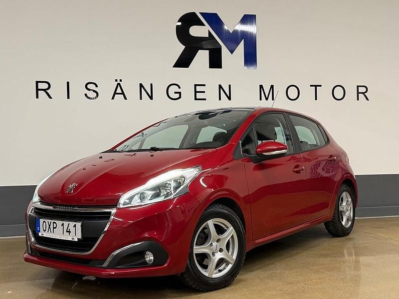 Begagnad Peugeot 208 82 HK (60 kW) 2015 Röd Halvkombi