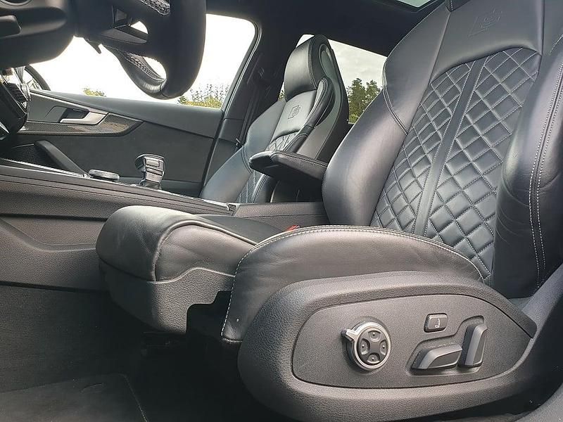 Begagnad Audi S4 Design 354 HK (260 kW) 2018 Daytonagrå päreffekt | svart läder s säten med hexagonsömmar Kombi