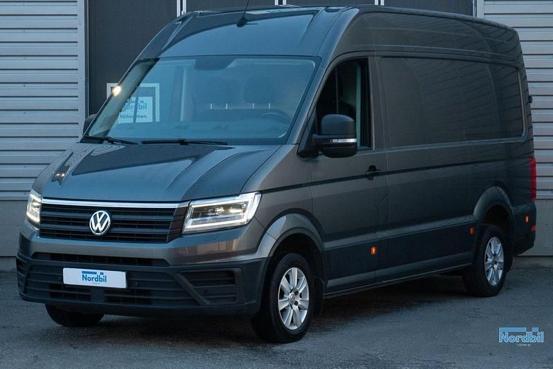 Grå Begagnad 2018 VW Crafter Van | 219 800 kr (Marknadspris) - Bild 1/4