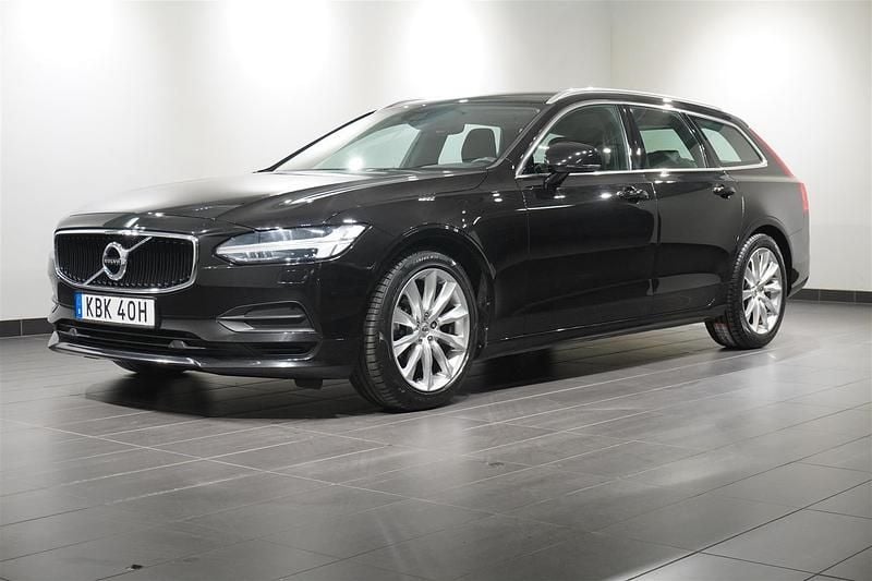 Begagnad Volvo V90 Momentum 191 HK (140 kW) 2020 Okänd Kombi