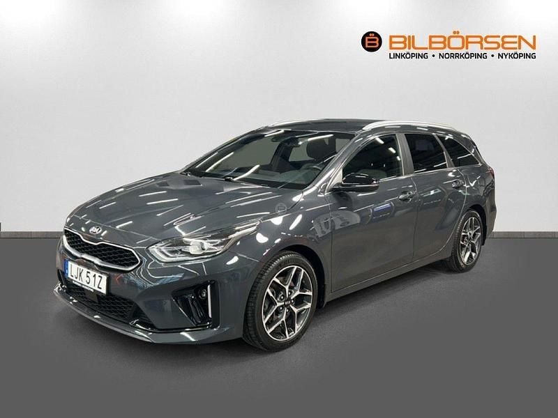 Grå Begagnad 2021 Kia Ceed Sportswagon GT-Line Kombi | 249 900 kr (Marknadspris) - Bild 1/4