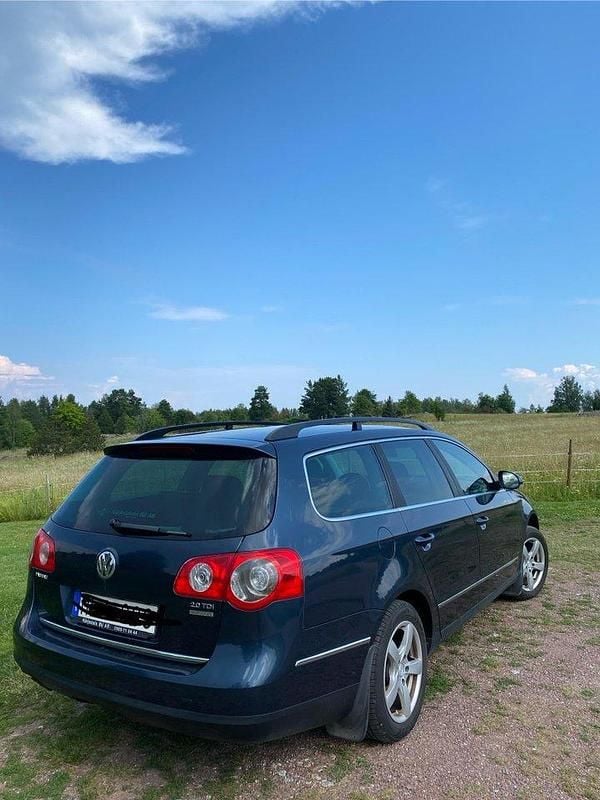 Grå Begagnad 2007 VW Passat Comfortline Kombi | 48 500 kr (Lite dyr) - Bild 1/3