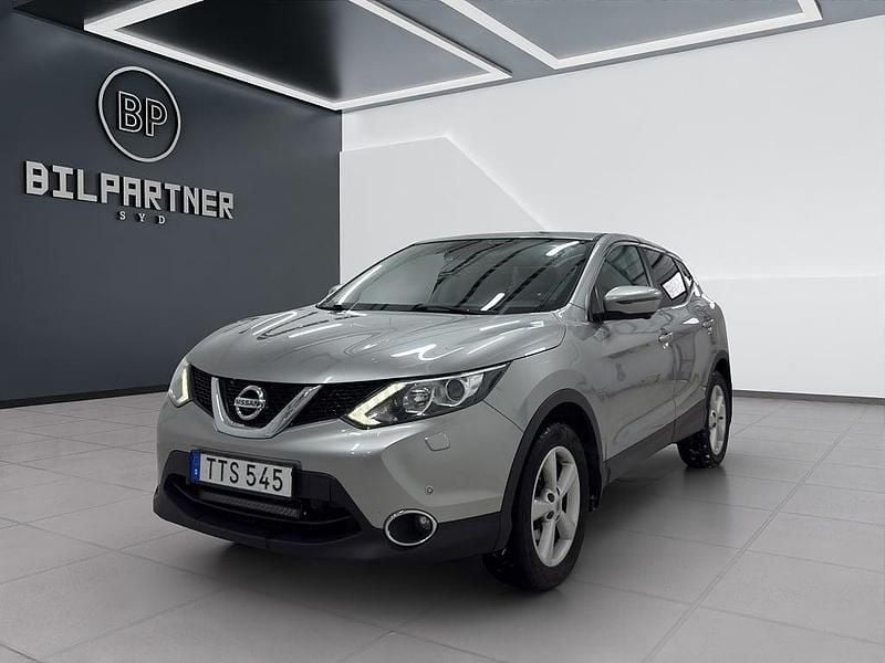 Silver Begagnad 2017 Nissan Qashqai SUV | 139 900 kr (Marknadspris) - Bild 1/4