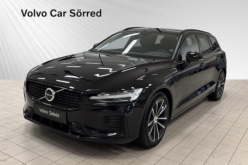 Svart Begagnad 2025 Volvo V60 Plus Kombi | 509 900 kr (Marknadspris) - Bild 1/3