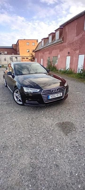 Svart Begagnad 2017 Audi A4 S-Line Sedan | 201 500 kr (Marknadspris) - Bild 1/4