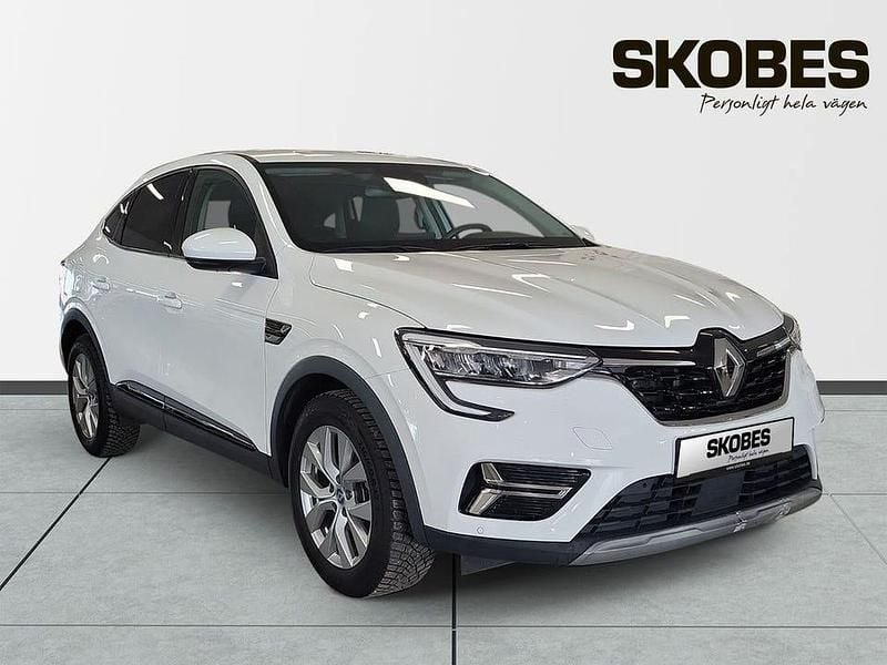 Begagnad Renault Arkana Techno 144 HK (105 kW) 2023 Vit SUV