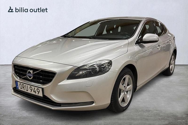 Silver Begagnad 2014 Volvo V40 Kombi | 49 900 kr (Bra pris) - Bild 1/4