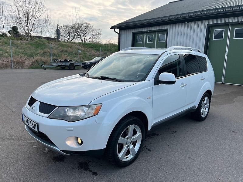 Vit Begagnad 2008 Mitsubishi Outlander SUV | 44 995 kr (Marknadspris) - Bild 1/4