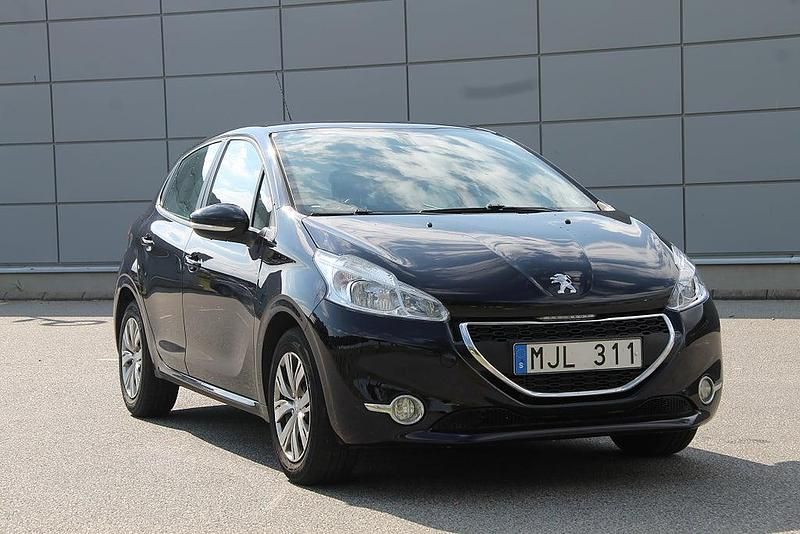 Begagnad Peugeot 208 170 HK (125 kW) 2013 Svart Halvkombi