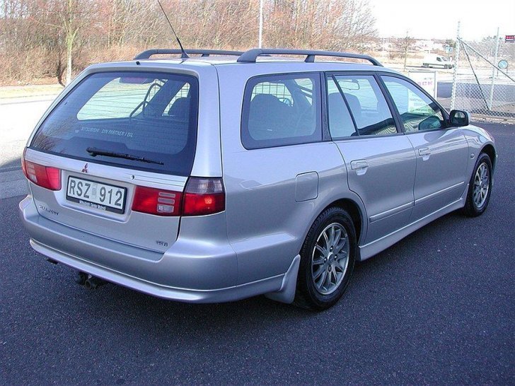 Såld Mitsubishi Galant Kombi 2001, begagnad 2000, 15.300