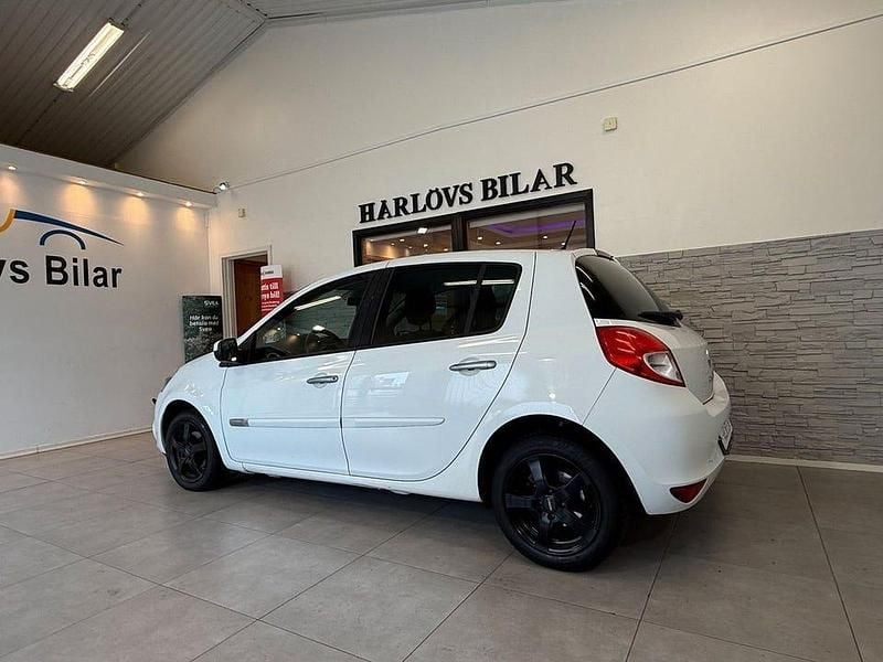 Begagnad Renault Clio R.S. 75 HK (55 kW) 2012 Vit Halvkombi
