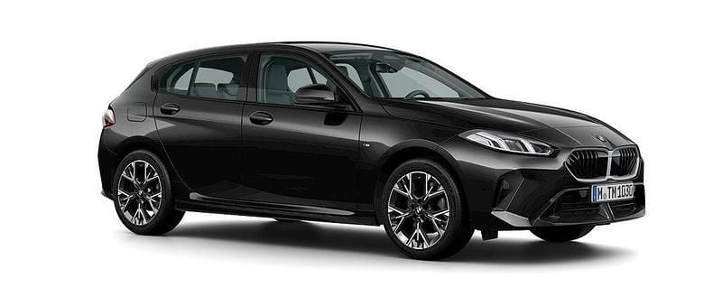 Svart Ny 2025 BMW 120 Halvkombi | 426 500 kr - Bild 1/3