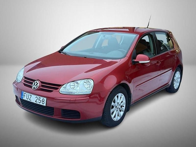 Röd Begagnad 2008 VW Golf VI Trendline Halvkombi | 62 900 kr (Marknadspris) - Bild 1/4