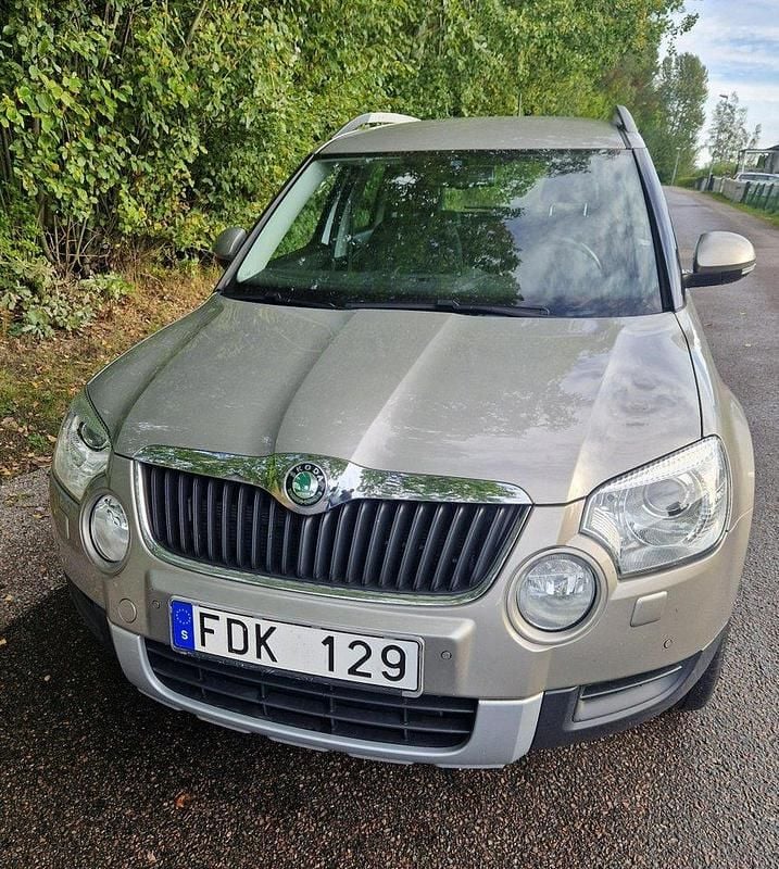 Brun Begagnad 2013 Skoda Yeti Business Line SUV | 107 000 kr (Bra pris) - Bild 1/4